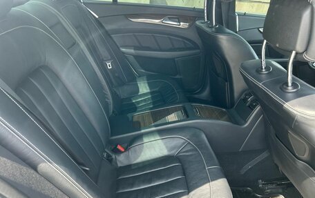 Mercedes-Benz CLS, 2014 год, 2 400 000 рублей, 21 фотография