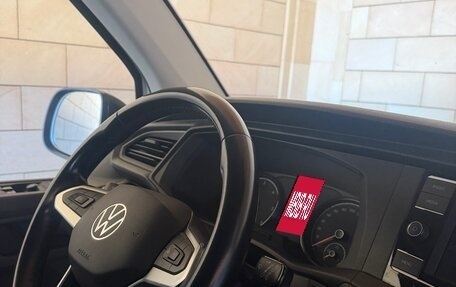 Volkswagen Caravelle T6 рестайлинг, 2022 год, 5 500 000 рублей, 4 фотография
