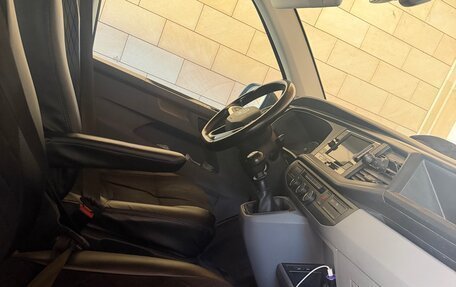 Volkswagen Caravelle T6 рестайлинг, 2022 год, 5 500 000 рублей, 5 фотография