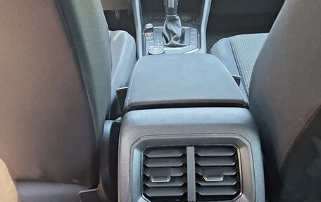 Volkswagen Tiguan II, 2020 год, 2 760 000 рублей, 13 фотография