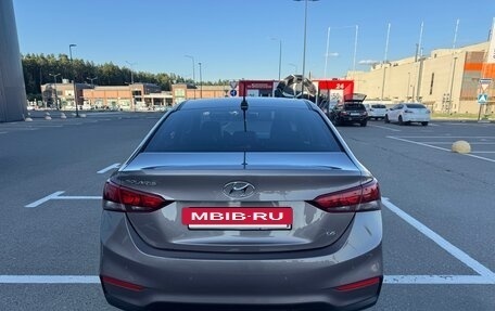 Hyundai Solaris II рестайлинг, 2018 год, 1 200 000 рублей, 5 фотография