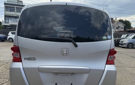 Honda Freed I, 2010 год, 1 150 000 рублей, 4 фотография