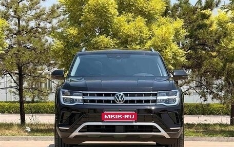 Volkswagen Teramont I, 2024 год, 5 000 000 рублей, 2 фотография