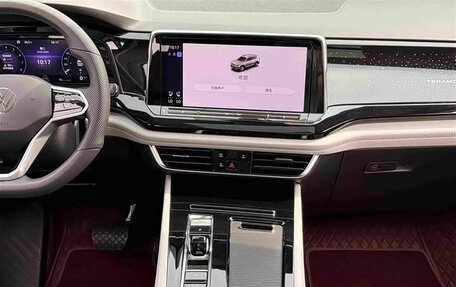 Volkswagen Teramont I, 2024 год, 5 000 000 рублей, 12 фотография