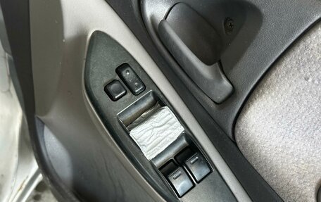 Toyota Platz, 2000 год, 175 000 рублей, 8 фотография
