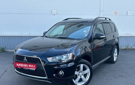 Mitsubishi Outlander III рестайлинг 3, 2011 год, 1 299 000 рублей, 2 фотография
