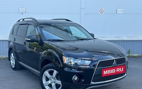Mitsubishi Outlander III рестайлинг 3, 2011 год, 1 299 000 рублей, 3 фотография