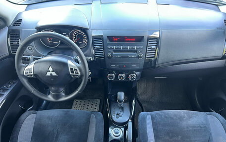 Mitsubishi Outlander III рестайлинг 3, 2011 год, 1 299 000 рублей, 11 фотография