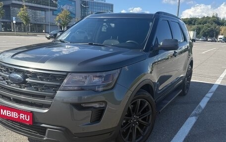 Ford Explorer VI, 2018 год, 2 850 000 рублей, 8 фотография