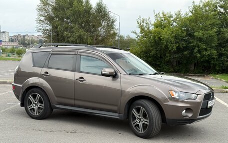 Mitsubishi Outlander III рестайлинг 3, 2011 год, 1 111 000 рублей, 10 фотография