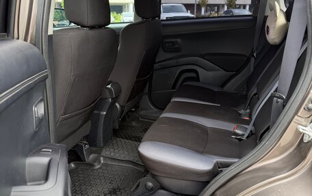 Mitsubishi Outlander III рестайлинг 3, 2011 год, 1 111 000 рублей, 25 фотография