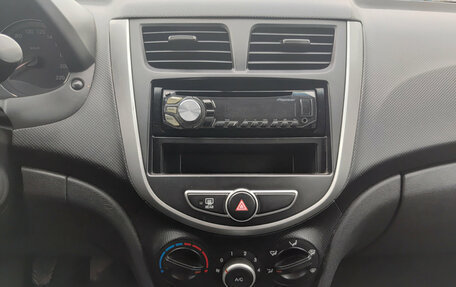 Hyundai Solaris II рестайлинг, 2014 год, 725 000 рублей, 18 фотография
