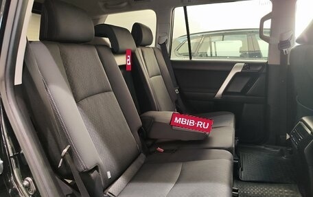 Toyota Land Cruiser Prado 150 рестайлинг 2, 2019 год, 4 989 000 рублей, 10 фотография