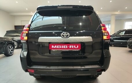 Toyota Land Cruiser Prado 150 рестайлинг 2, 2019 год, 4 989 000 рублей, 5 фотография