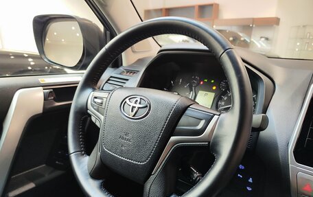Toyota Land Cruiser Prado 150 рестайлинг 2, 2019 год, 4 989 000 рублей, 13 фотография