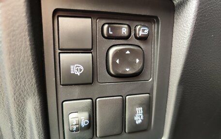 Toyota Land Cruiser Prado 150 рестайлинг 2, 2019 год, 4 989 000 рублей, 18 фотография