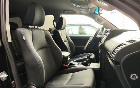 Toyota Land Cruiser Prado 150 рестайлинг 2, 2019 год, 4 989 000 рублей, 11 фотография