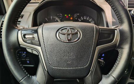 Toyota Land Cruiser Prado 150 рестайлинг 2, 2019 год, 4 989 000 рублей, 16 фотография