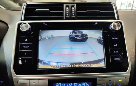 Toyota Land Cruiser Prado 150 рестайлинг 2, 2019 год, 4 989 000 рублей, 22 фотография