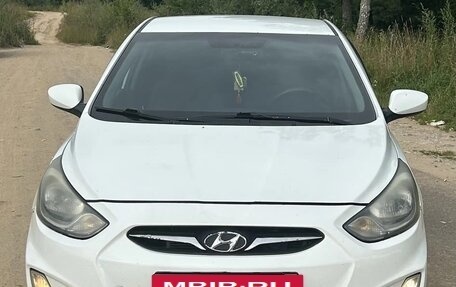 Hyundai Solaris II рестайлинг, 2011 год, 470 000 рублей, 1 фотография