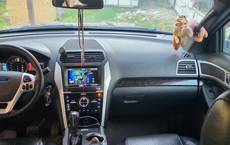 Ford Explorer VI, 2011 год, 1 270 000 рублей, 6 фотография