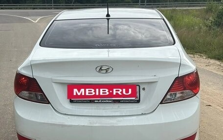 Hyundai Solaris II рестайлинг, 2011 год, 470 000 рублей, 2 фотография