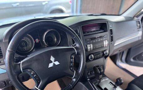 Mitsubishi Pajero IV, 2007 год, 1 900 000 рублей, 15 фотография