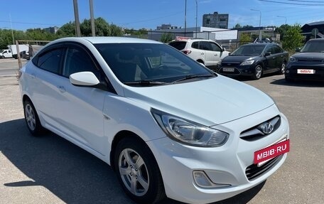 Hyundai Solaris II рестайлинг, 2012 год, 599 000 рублей, 3 фотография