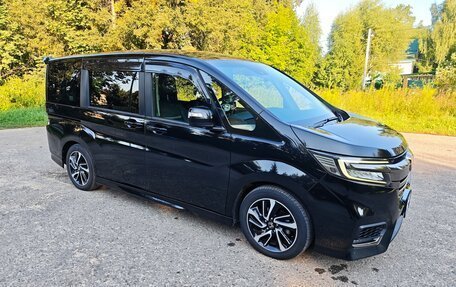 Honda Stepwgn IV, 2018 год, 2 200 000 рублей, 5 фотография