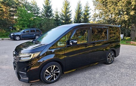 Honda Stepwgn IV, 2018 год, 2 200 000 рублей, 4 фотография