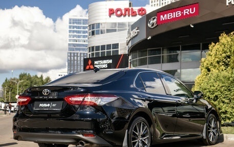 Toyota Camry, 2021 год, 3 328 000 рублей, 4 фотография