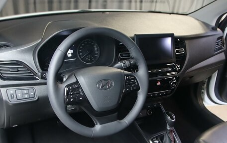 Hyundai Solaris II рестайлинг, 2020 год, 1 249 000 рублей, 8 фотография