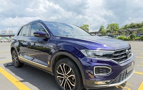 Volkswagen T-Roc I, 2022 год, 1 654 098 рублей, 3 фотография