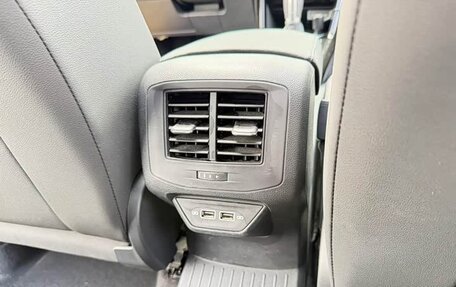 Volkswagen T-Roc I, 2022 год, 1 654 098 рублей, 11 фотография