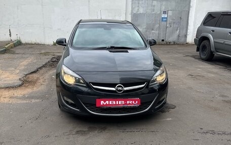 Opel Astra J, 2013 год, 580 000 рублей, 2 фотография