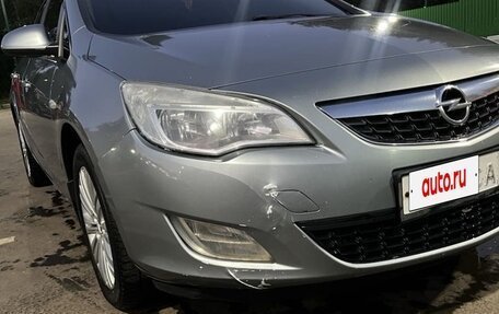 Opel Astra J, 2011 год, 640 000 рублей, 8 фотография