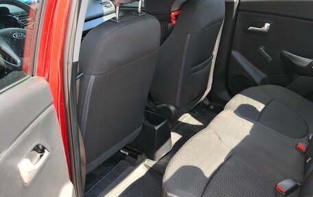 KIA Rio III рестайлинг, 2015 год, 980 000 рублей, 10 фотография