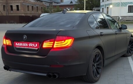 BMW 5 серия, 2012 год, 1 600 000 рублей, 3 фотография
