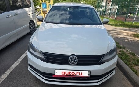 Volkswagen Jetta VI, 2016 год, 1 020 000 рублей, 2 фотография