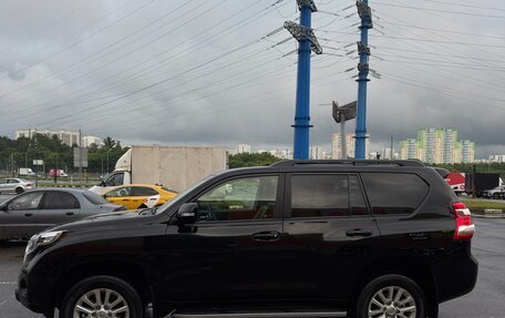 Toyota Land Cruiser Prado 150 рестайлинг 2, 2016 год, 3 950 000 рублей, 3 фотография