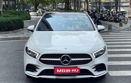 Mercedes-Benz A-Класс, 2022 год, 1 870 098 рублей, 2 фотография