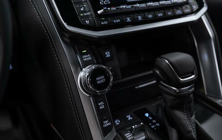 Toyota Land Cruiser, 2026 год, 13 990 000 рублей, 17 фотография