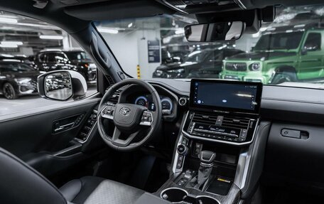 Toyota Land Cruiser, 2026 год, 13 990 000 рублей, 12 фотография