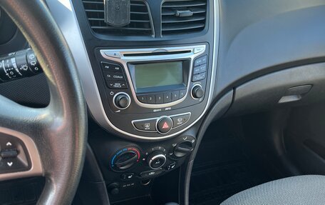 Hyundai Solaris II рестайлинг, 2012 год, 645 000 рублей, 8 фотография