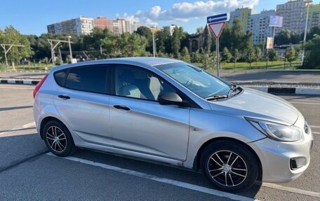 Hyundai Solaris II рестайлинг, 2012 год, 645 000 рублей, 4 фотография
