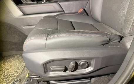 Toyota Tundra, 2024 год, 9 990 000 рублей, 19 фотография