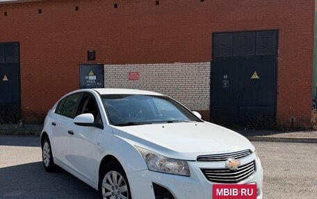 Chevrolet Cruze II, 2012 год, 700 000 рублей, 3 фотография