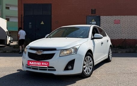 Chevrolet Cruze II, 2012 год, 700 000 рублей, 2 фотография