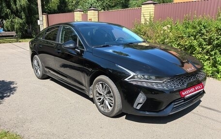 KIA K5, 2022 год, 1 900 000 рублей, 2 фотография