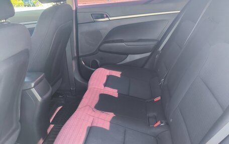 Hyundai Elantra VI рестайлинг, 2017 год, 1 560 000 рублей, 11 фотография